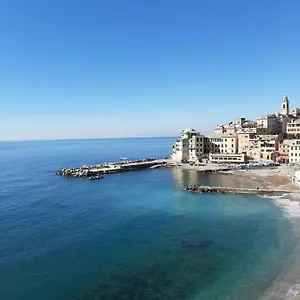 Cavour 15 , Bogliasco Italia